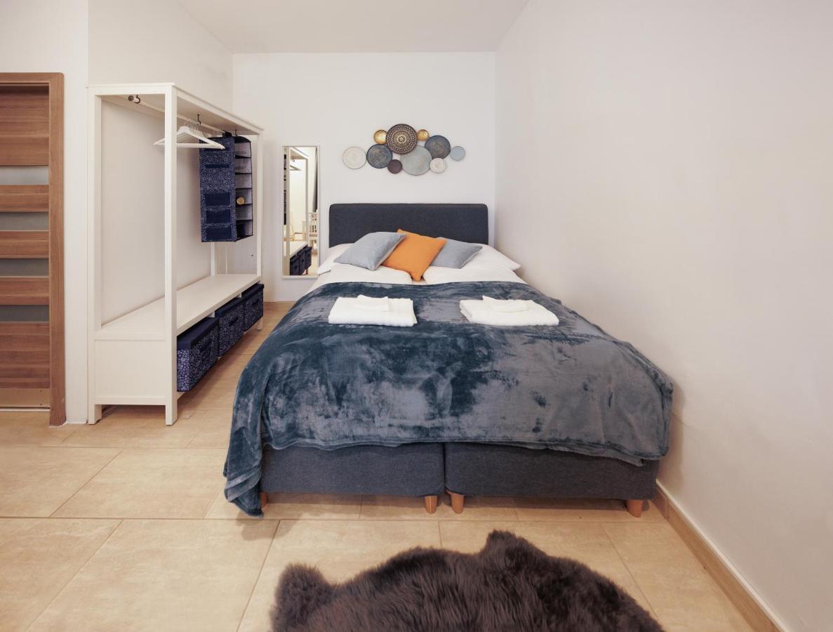 Cozy Market-Square Retreat Located In The Heart Of The 10Th District Vienna Exterior photo